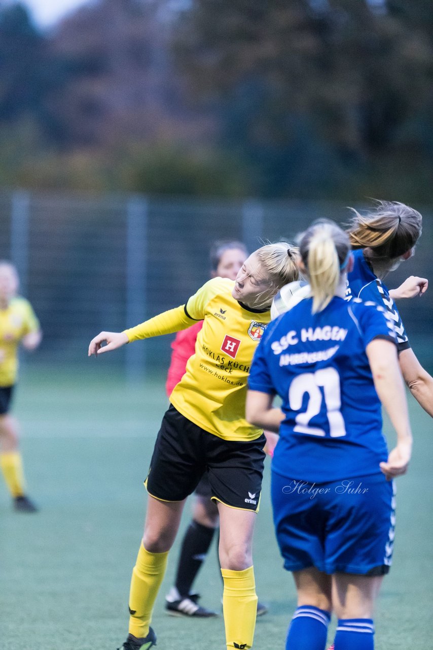 Bild 370 - F SSC Hagen Ahrensburg - SV Frisia 03 Risum-Lindholm : Ergebnis: 2:0